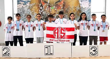 Yüzücüler  12'den vurdu