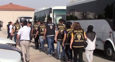 Antalya merkezli 10 ilde 'sanal vurgun' operasyonu: 17 gözaltı