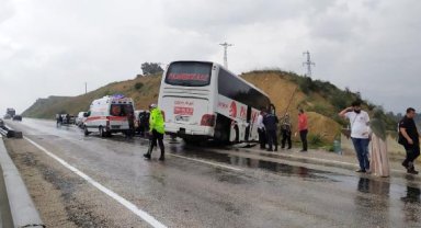 Antalya'da yolcu otobüsü şarampole düştü: 10 yaralı