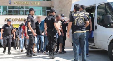 Aranan 62 kişi eş zamanlı operasyonla yakalandı