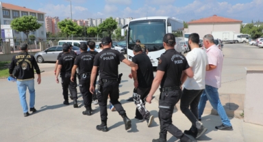 Aranan 71 kişi yakalandı