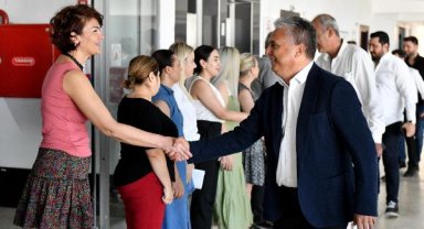 Başkan Uysal, belediye çalışanlarıyla bayramlaştı