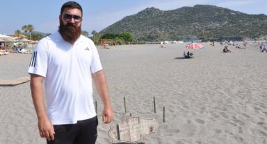 Caretta caretta yuvasını korumaya aldı