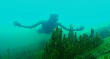Dalış rekortmeni Şahika Ercümen'den Van Gölü'nde 