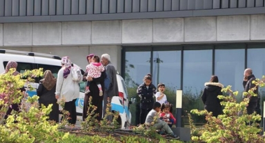 Depremzedelerin otelden tahliyesi soruşturmasında belediyenin 3 yöneticisi görevden uzaklaştırıldı