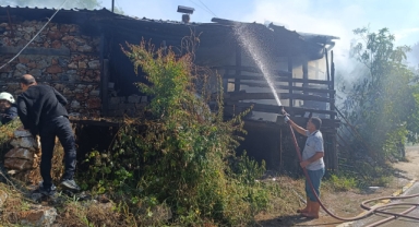 Evde çıkan yangın söndürüldü