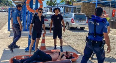 Falezlerden düşüp yaralandı