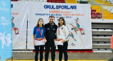 Güreşçilerden 3 madalya