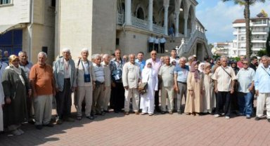Hacı adayları uğurlandı