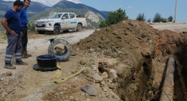 Heyelanın patlattığı boru onarıldı