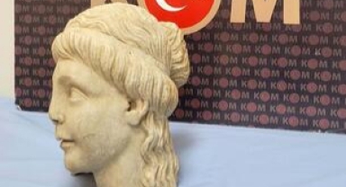 Heykel başı bulaşık makinesinden çıktı