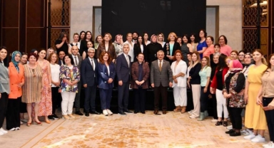 ‘Kadınlarımızı Destekliyoruz’