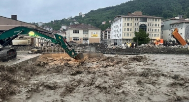 Kastamonu, Samsun ve Sinop’un bazı ilçelerinde şiddetli yağış nedeniyle okullar tatil edildi