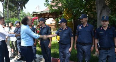 Korkuteli Kaymakamı Üçüncü, asker ve polisle bayramlaştı