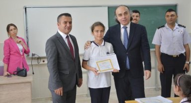 Korkuteli'de öğrenciler tatile çıktı