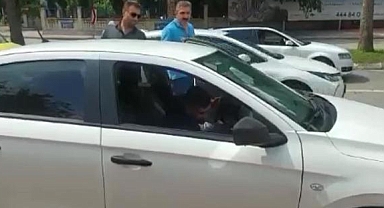 Korsan taksiciye 'Kardeşim biz polisiz' şoku