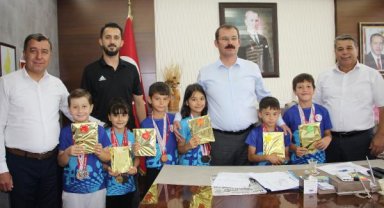 Küçük sporcular Kaymakam Erdemir'i ziyaret etti