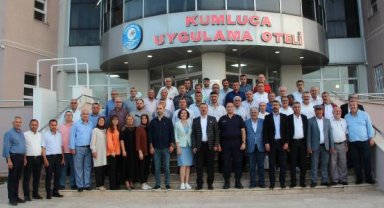 Kumluca protokolü veda yemeğinde buluştu