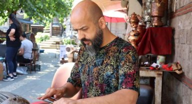 Kurbanlık bıçaklar bileniyor