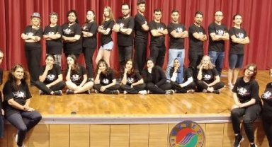 Kursiyerlerden 'Deli Dolu Doğaçlama'