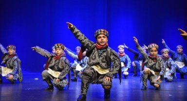 Kurtuluş hikayesi halk danslarıyla anlatıldı