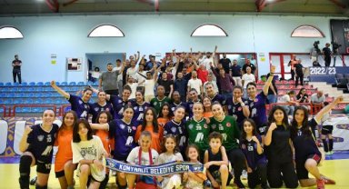 Mavi Kelebekler skoru eşitledi