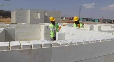 Nurdağı'nda fiber kompozit bloklarla köy evi ve deprem konutu inşa ediliyor