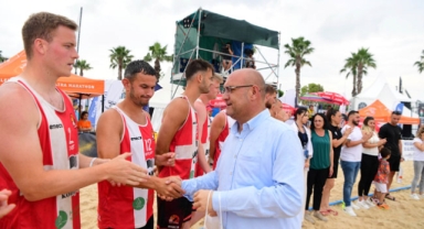 Plaj hentbolu finalinde duygulandıran görüntü