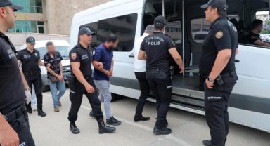 Aranan 60 kişi yakayı ele verdi