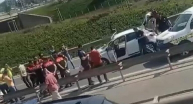 Polisten kaçan sürücü polise çarptı