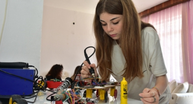 Robot tasarladı, esin kaynağı oldu