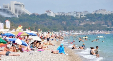 Sahilde güneş içerde yağmur