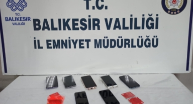 Sahte konteyner ilanıyla depremzedeleri dolandırdılar