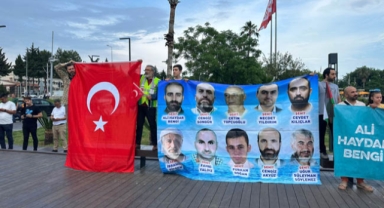 Seyir terasında İsrail'e protesto