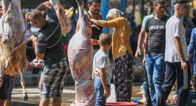 Sokakta kurban kesip, atıklarını gömenlere 10 bin 319 lira ceza