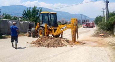 Su şebekesi tamir edilirken doğalgaz hattını patlattılar