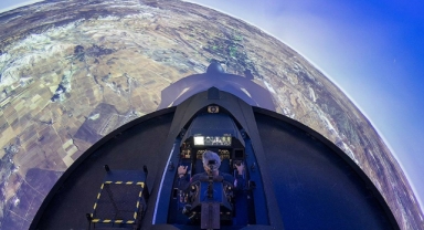 Türk pilotları milli muharip uçak KAAN için simülatörle uçuş eğitimi yapıyor