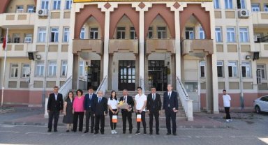 Vali Yazıcı'nın 65'nci AHENK ziyareti meslek lisesine