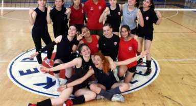 Yıldız kızların son  şampiyonluk adımı