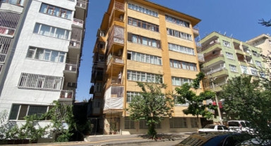 5’inci kat penceresinden düşen Azra, ağır yaralandı