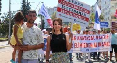 Antalya'da yüksek kira protestosu