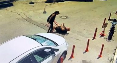 Arkadaşını otomobili izinsiz aldığı için bıçakladı