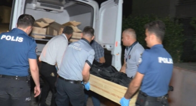 Bıçaklayarak öldürdü