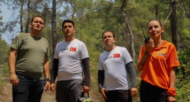 Çocuklarına bırakıp yangına koştu