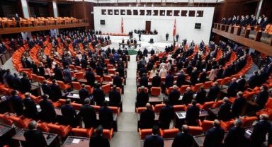 Emekliye yüzde 25 zam TBMM'de kabul edildi