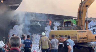 Geri dönüşüm tesisinde yangın