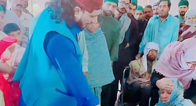 İlginç şifa yeteneği: Ellini sallayan adam, yatalak kadını ayağa kaldırdı!