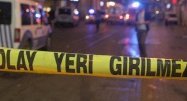 Kavgada karısını yüzünden bıçakladı