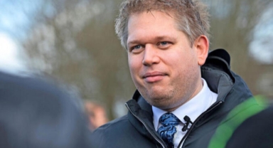 Kur'an-ı Kerim yakan Paludan için yakalama kararı