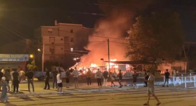 Mermer atölyesi yandı